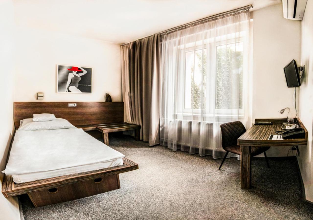 Pension Horse Inn コシツェ エクステリア 写真