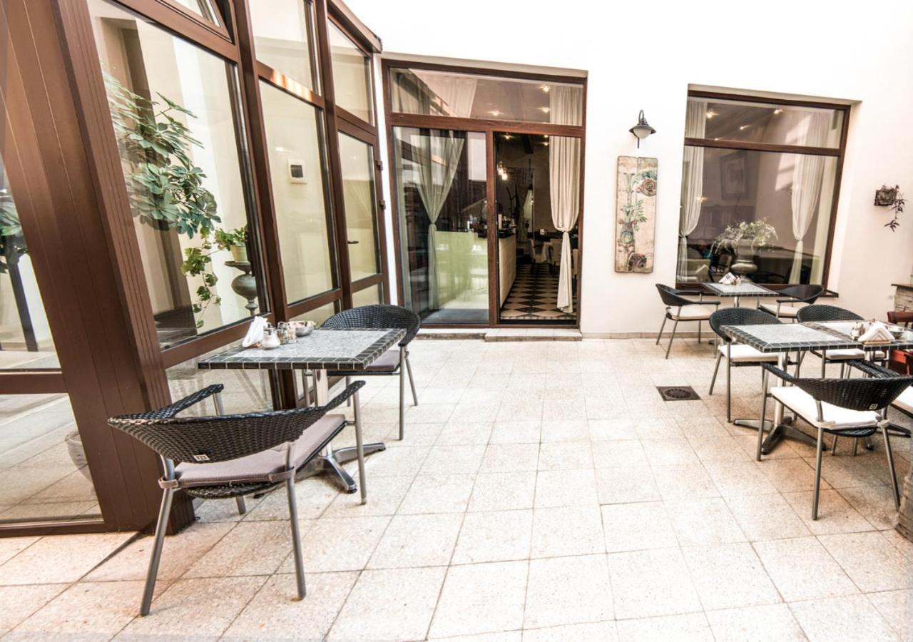 Pension Horse Inn コシツェ エクステリア 写真