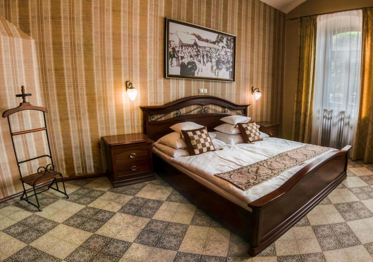 Pension Horse Inn コシツェ エクステリア 写真
